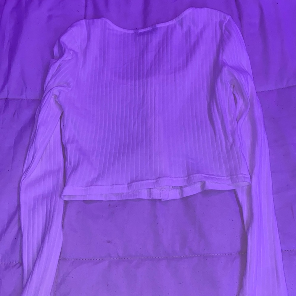 crop top - Picture 2 of 2